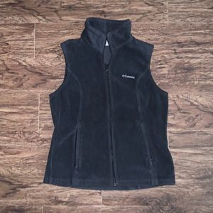 Women’s size L Columbia fleece vest in black